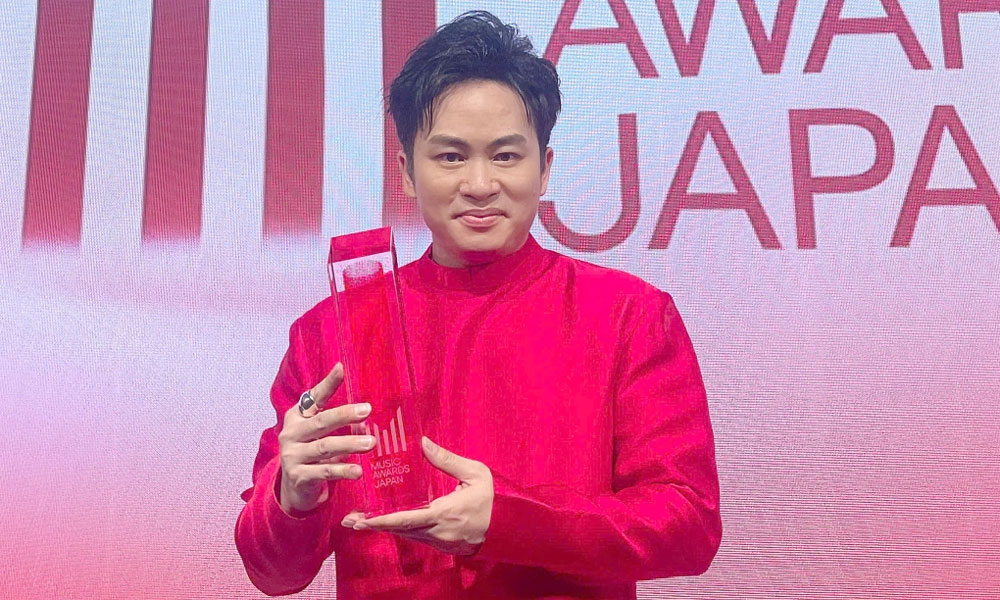 Divo Tung Duong bridges cultures at Music Awards Japan