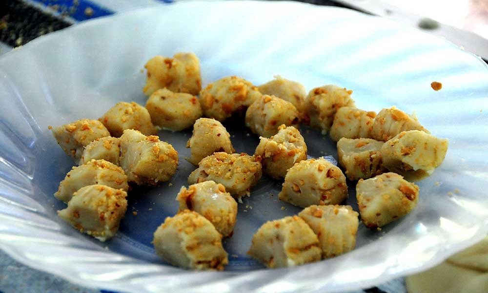 Vietnam's coconut candy ranks best Asian confection