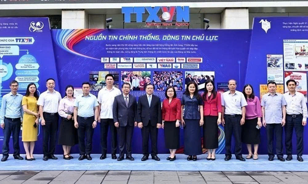 VNA, press agencies congratulated on 100 years of revolutionary journalism