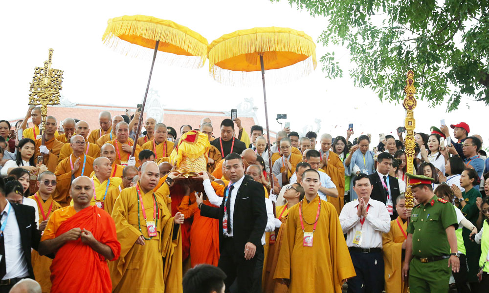 Sharing Buddha’s relics with Vietnam becomes cultural phenomenon: Indian PM