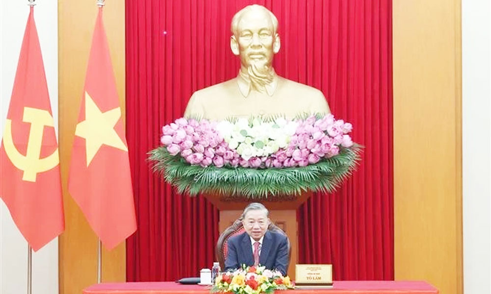 Vietnamese Party leader, US President talk bilateral ties, trade issues