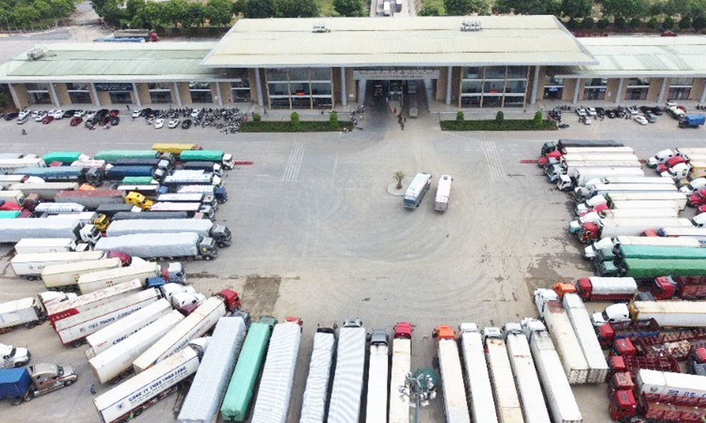 Agricultural exports via Kim Thanh border gate up in first half of 2025
