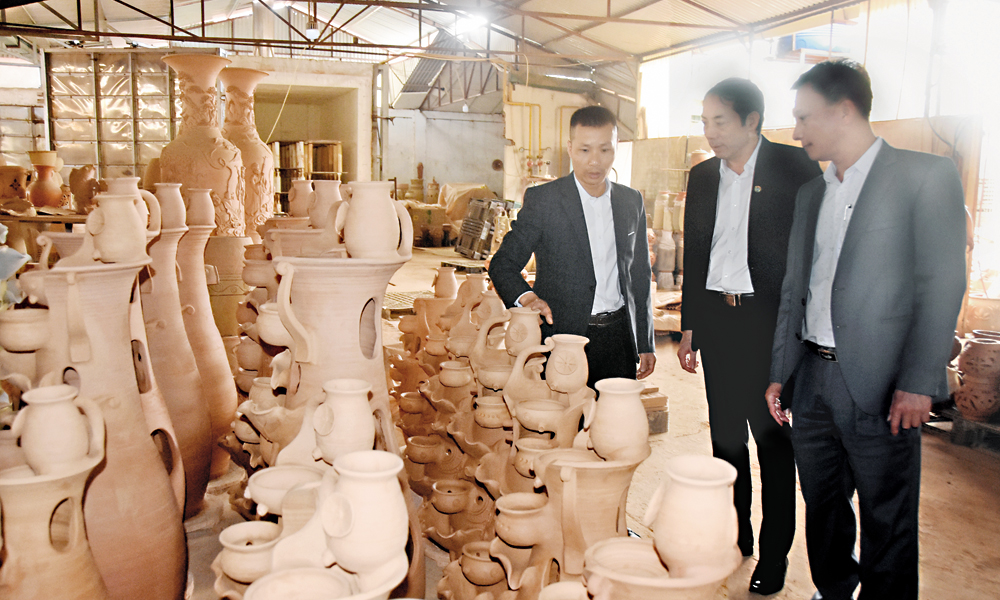 Cooperatives lead craft village economy in Bac Ninh