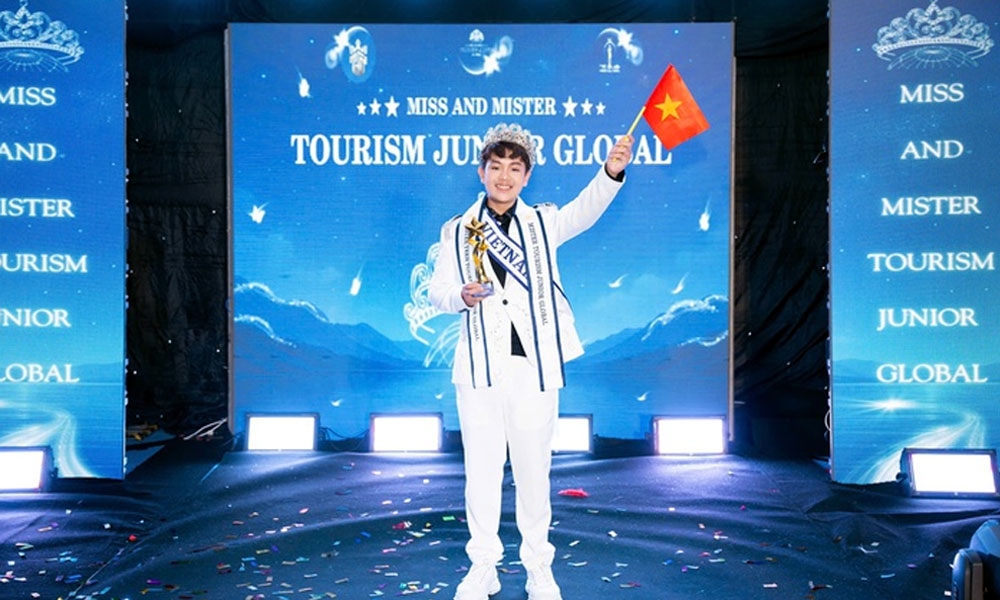Vietnamese contestant crowned Mister Tourism Junior Global 2025 in Thailand