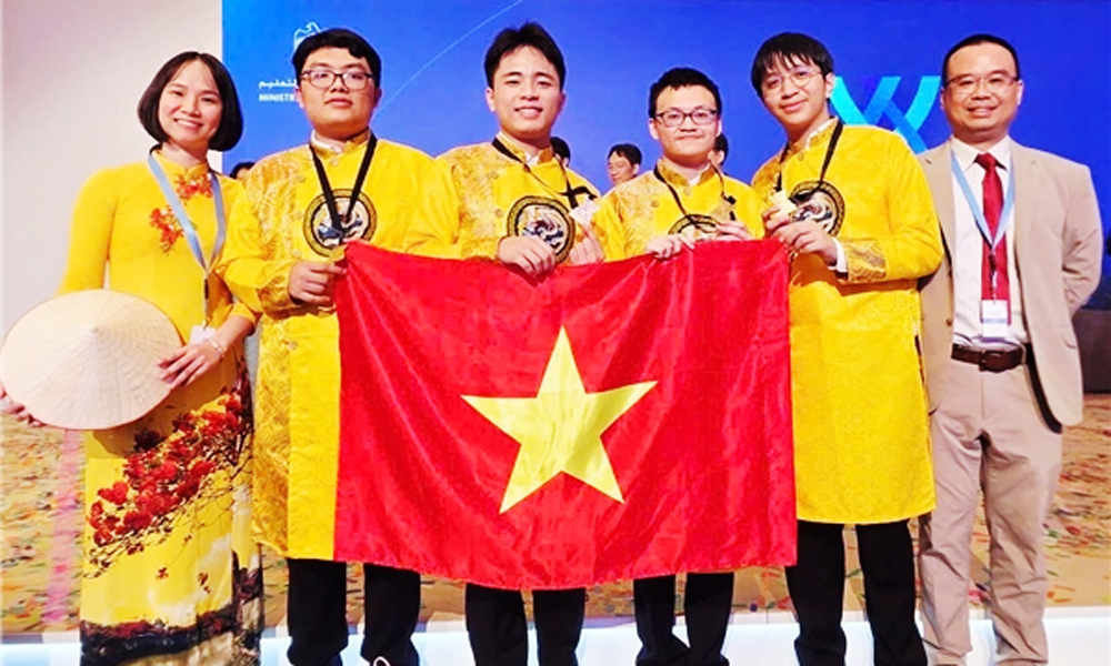 Vietnamese students win four gold medals at int’l chemistry Olympiad 2025