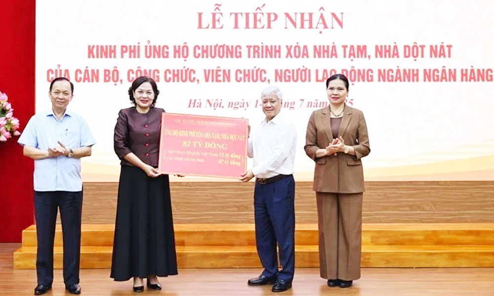 Banking sector donates 3.1 million USD to housing programme