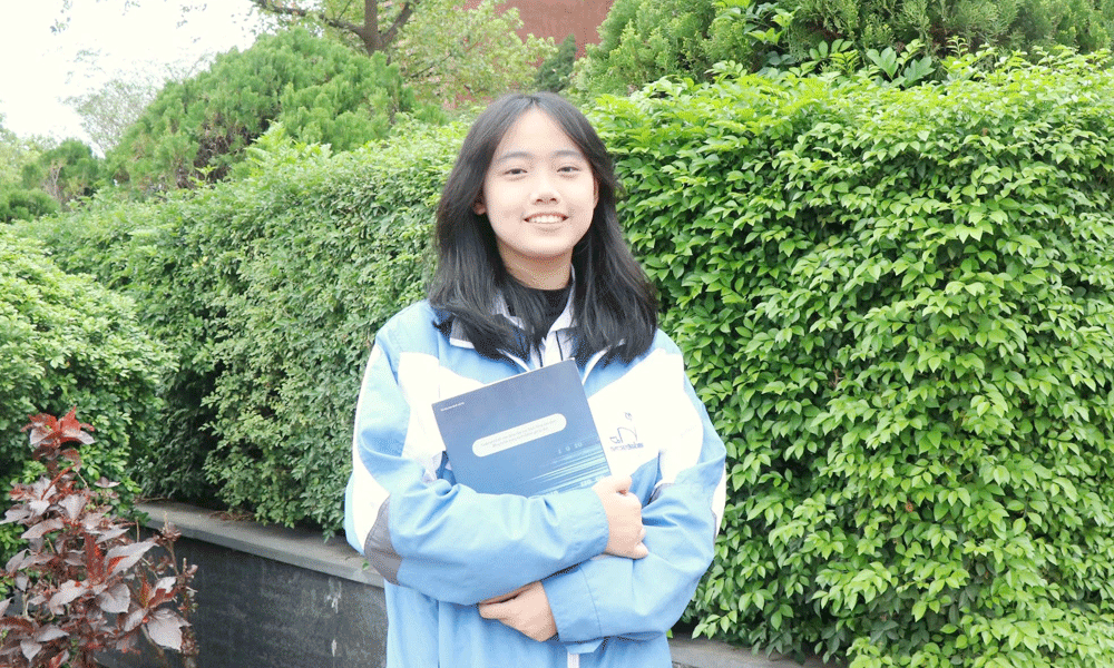 Bac Ninh schoolgirl wins bronze at 2025 International Mathematical Olympiad