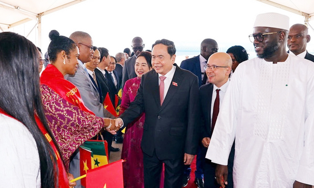 National Assembly Chairman arrives in Dakar for official visit to Senegal