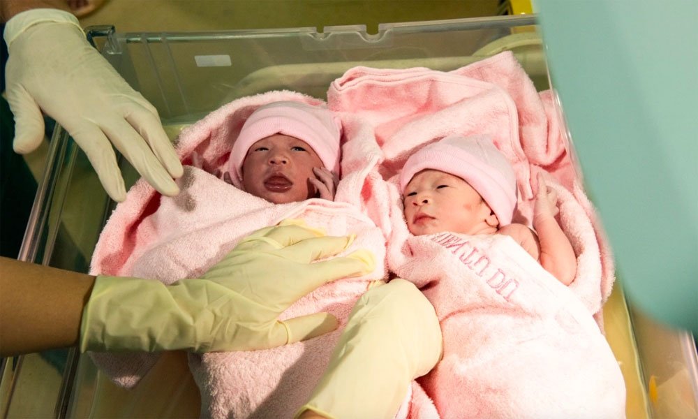 Vietnam mulls $25M support for women having 2 children before 35