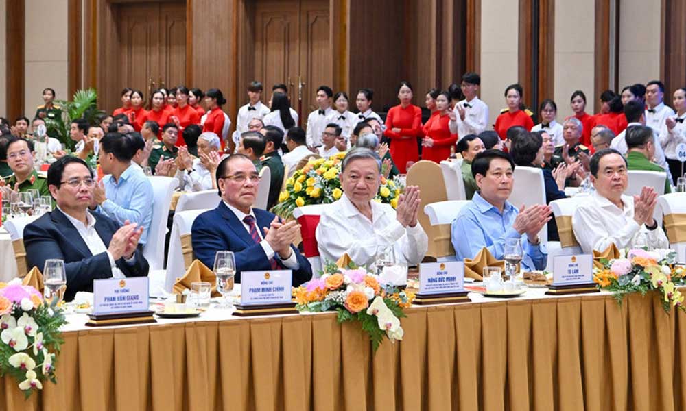 Party General Secretary To Lam celebrates unity of military, security, diplomatic forces