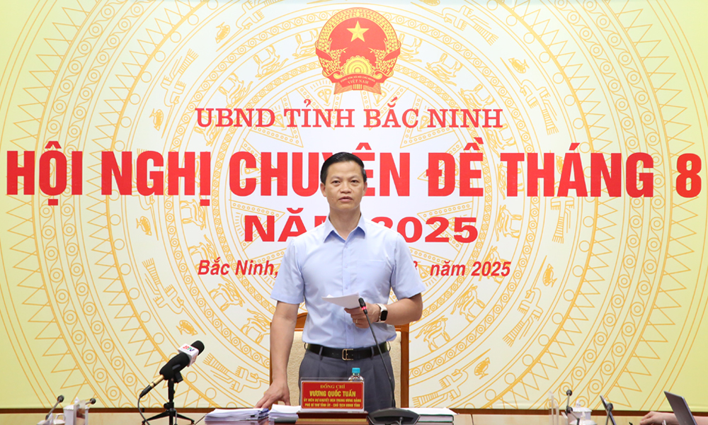 Bac Ninh: Public officials urged to raise sense of responsibility, work overtime to serve citizens