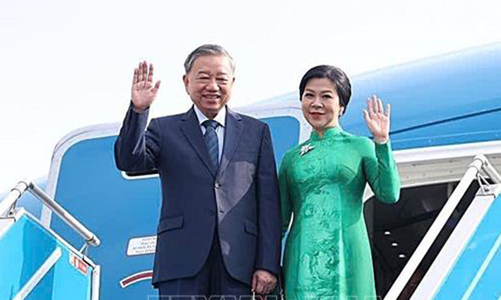 Party General Secretary leaves for state visit to RoK