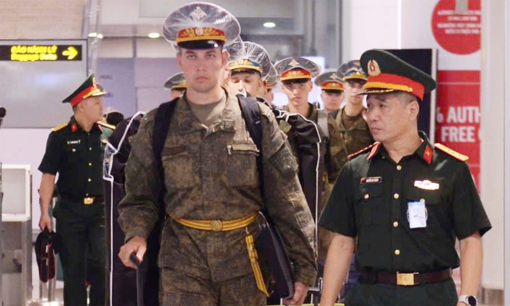 Russian troops land in Hanoi for Vietnam's 80th National Day parade