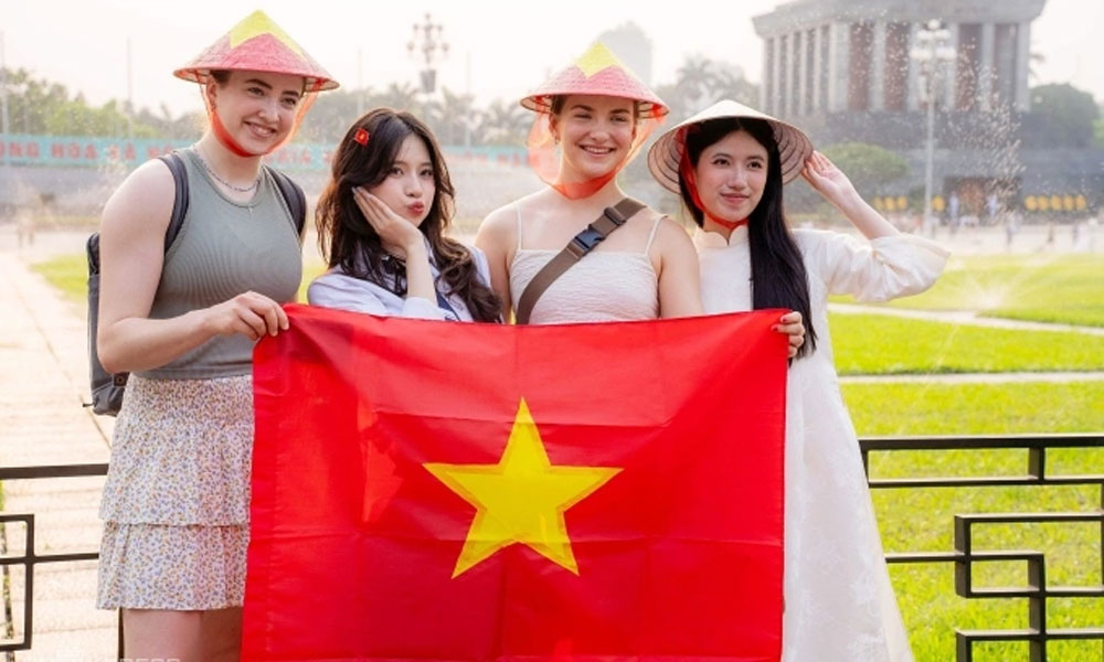 Foreign tourists show growing interest in Hanoi during National Day holidays: Agoda