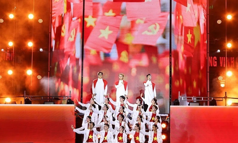 Hanoi music gala marks finale of ‘Be proud of Vietnam’ journey