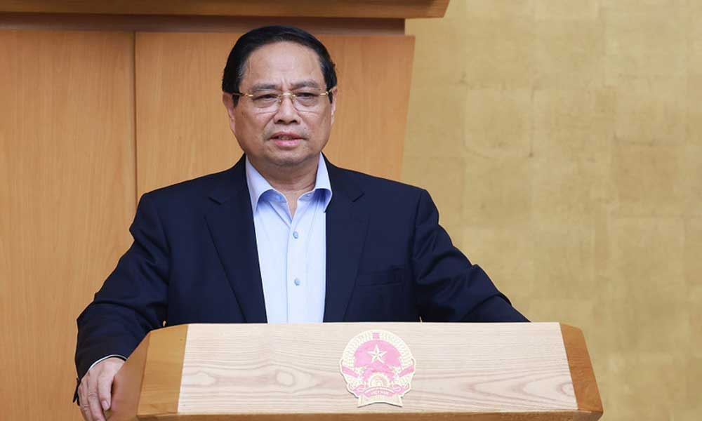 PM orders swift drafting of action plan to put Politburo resolutions into life