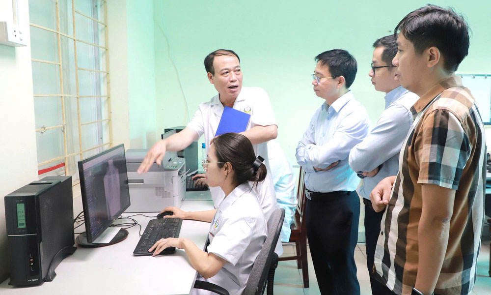 Bac Ninh expands use of AI in building smart healthcare system