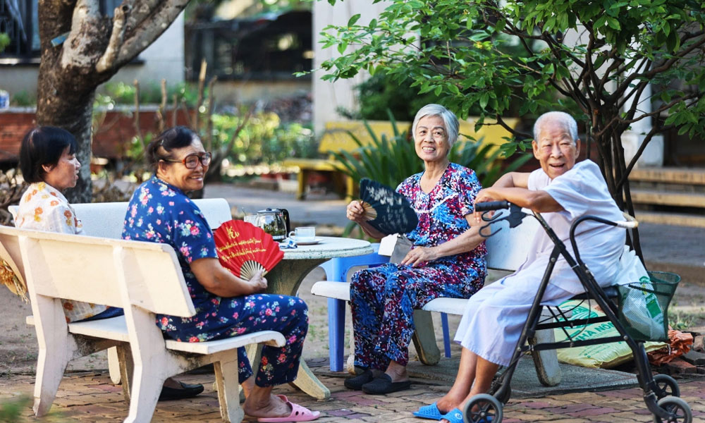 Vietnam's top leader says elder day-care must become social welfare pillar