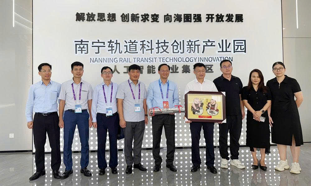 Bac Ninh provincial leader works with Nanning Urban Rail Transit Group