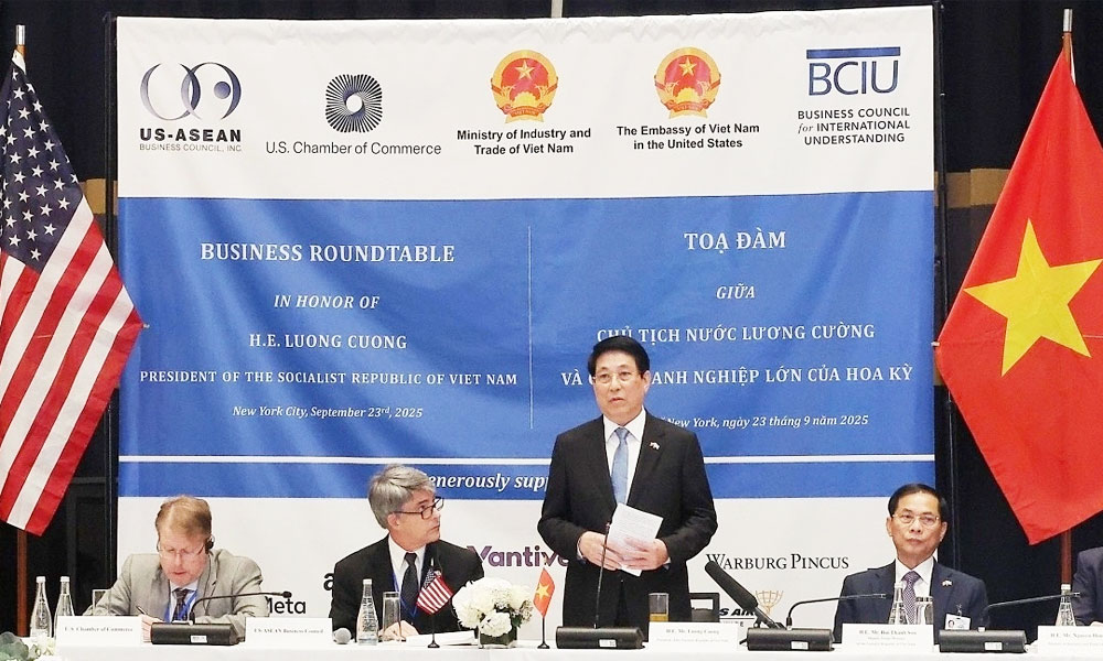‘Invest more in Vietnam’: President Luong Cuong tells American business execs in New York