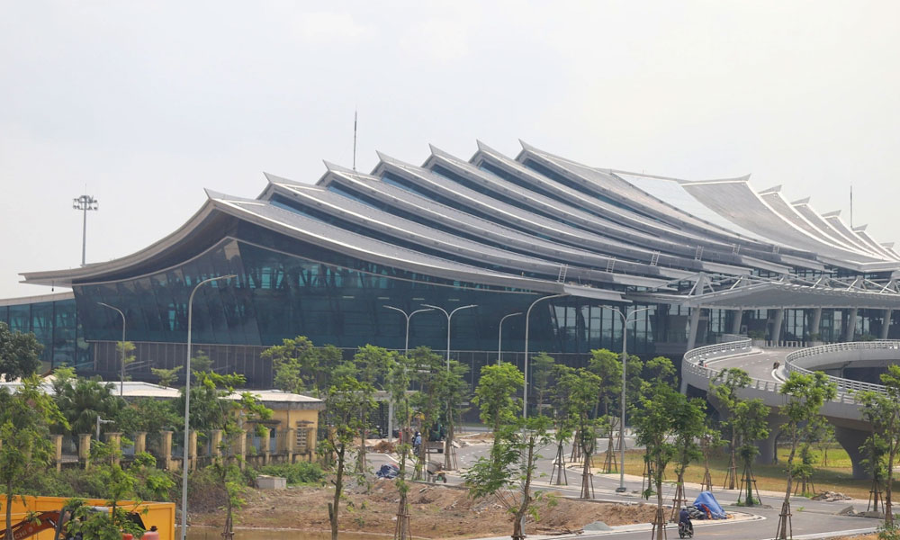 4 Vietnam airports to suspend flights as Typhoon Bualoi approaches