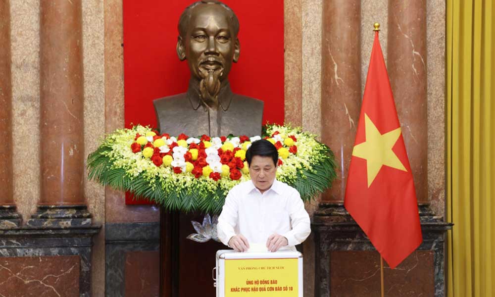 Presidential Office donates to support storm-hit communities