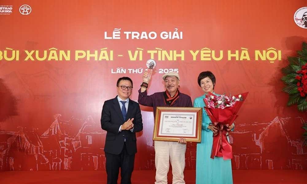 Bui Xuan Phai Awards 2025 honours musician Tran Tien