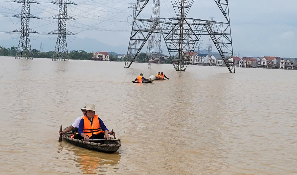 Government allocates 140 billion VND to support flood-hit provinces