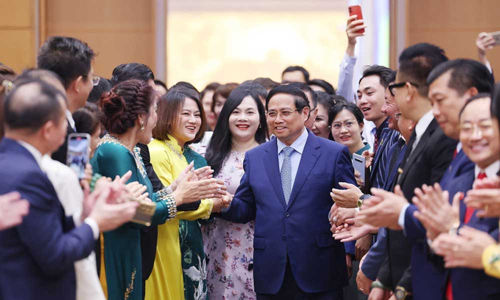 PM talks with business representatives on Vietnamese Entrepreneurs’ Day