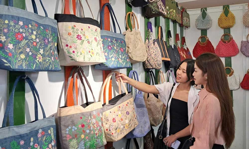 Hanoi Giftshow 2025 showcases Vietnam’s craftsmanship