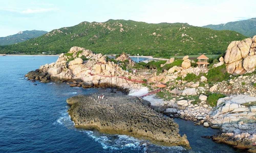Discover Hang Rai – A natural masterpiece within Nui Chua National Park