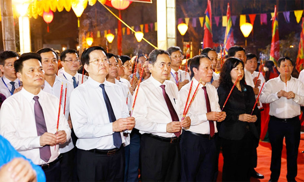 Top legislator attends ceremony marking 725th death anniversary of national hero Tran Hung Dao