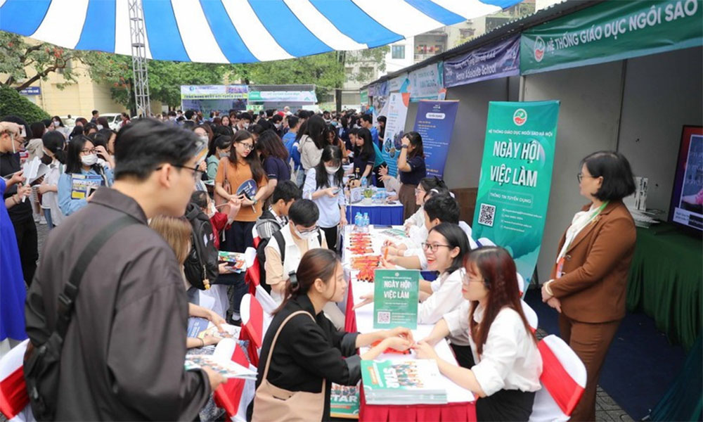 Hanoi: Jobs created in nine months exceed yearly target