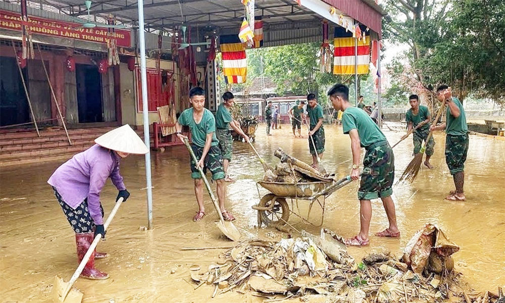 Australia delivers emergency aid to flood-affected communities in Vietnam