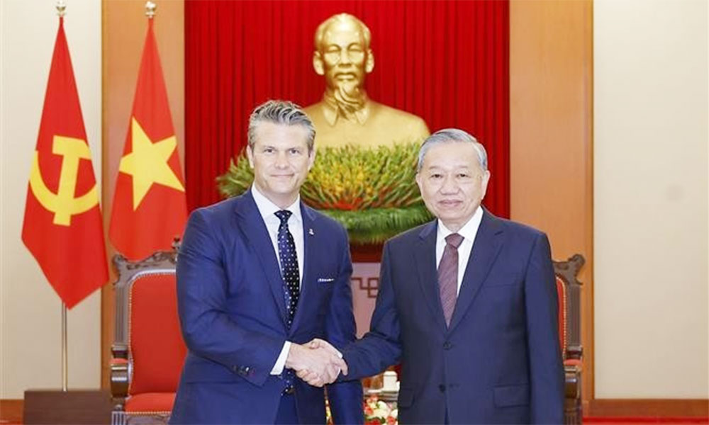 Party chief suggests further US cooperation in post-war remediation