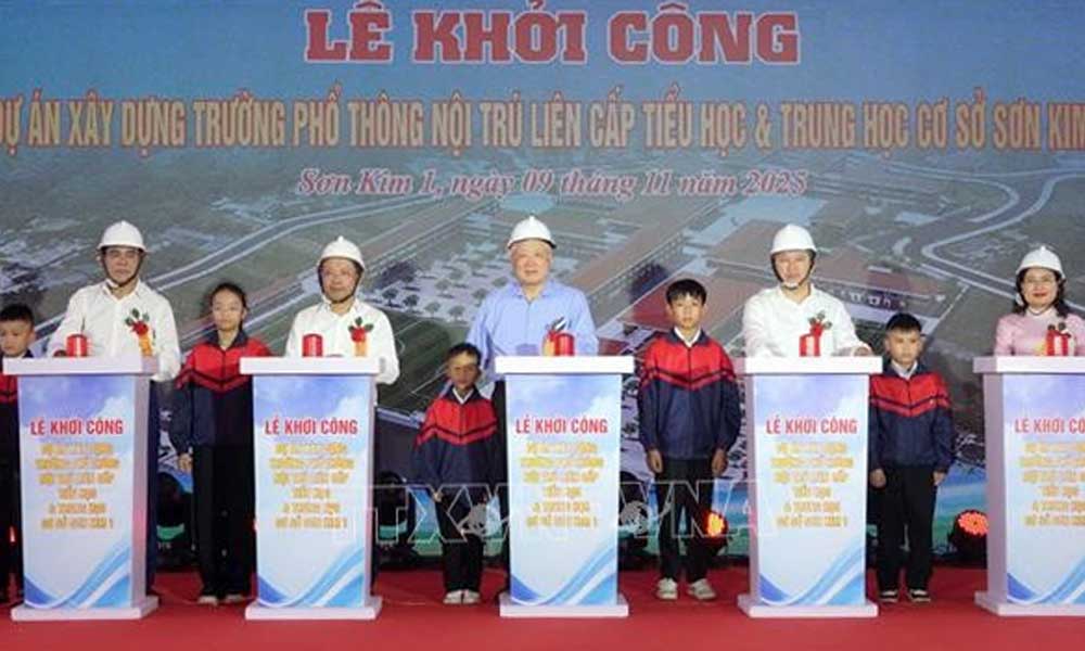 Deputy PMs join groundbreaking ceremonies for boarding schools in border communes