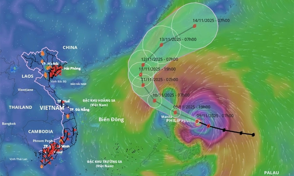 Typhoon Fung Wong intensifies, set to enter Vietnam's waters tomorrow