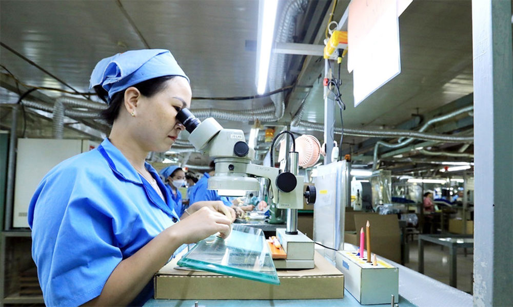 Investors eye Vietnam as next FDI hub, urge clearer policy enforcement