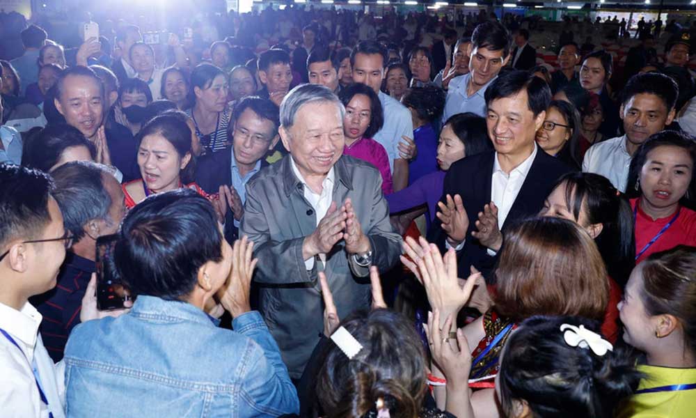 Party chief joins Great National Unity Festival in Hanoi's Thuong Cat ward