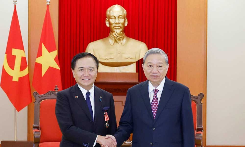 Governor of Japan’s Kanagawa prefecture welcomed in Vietnam