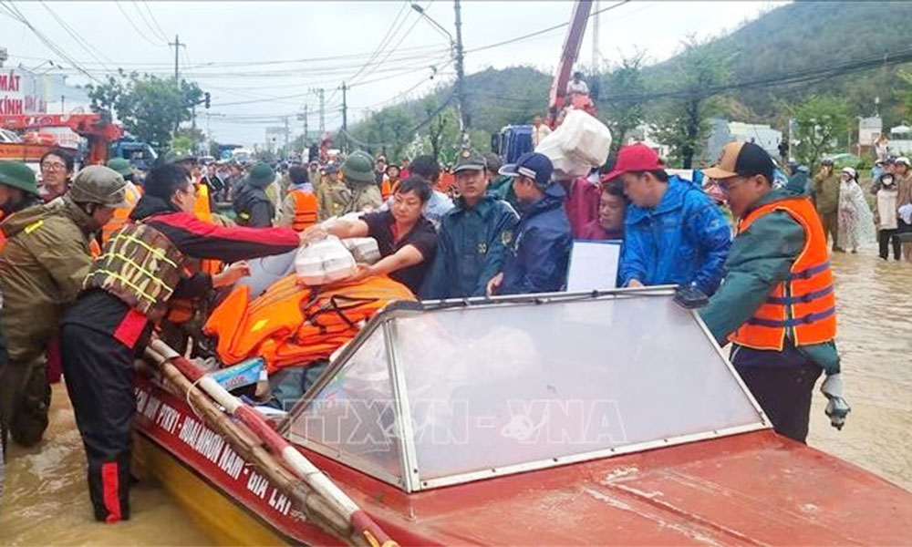 Nearly 1.39 trillion VND registered as relief aid for flood victims via central relief committee