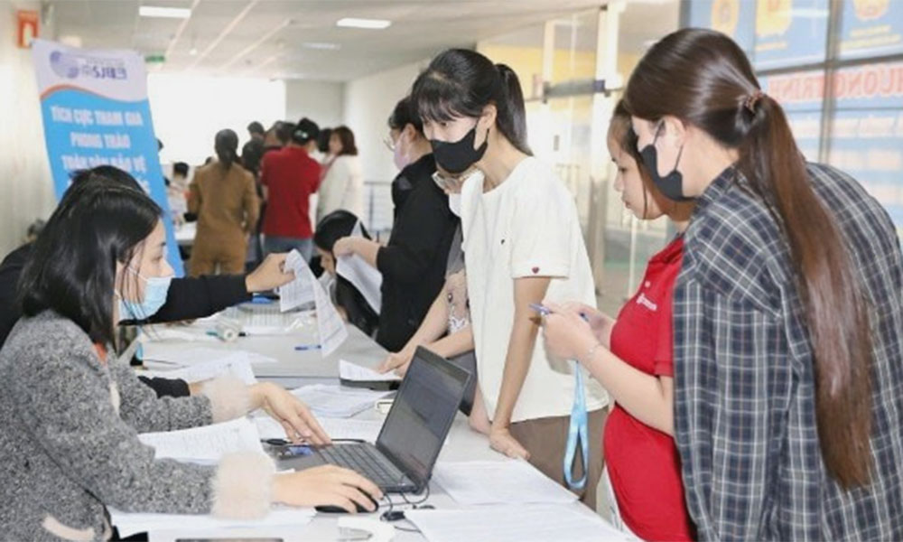 15,000 workers to benefit from free medical check-ups