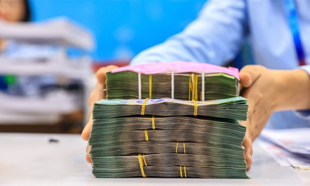 Banks adjust account management fees from December 1