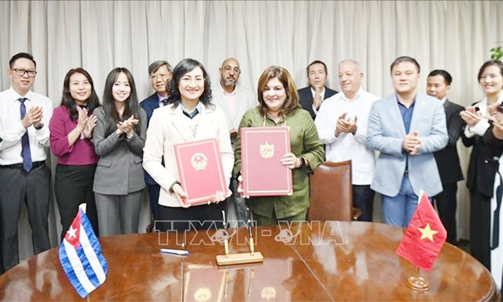 Vietnam, Cuba target 500 mln USD in two-way trade