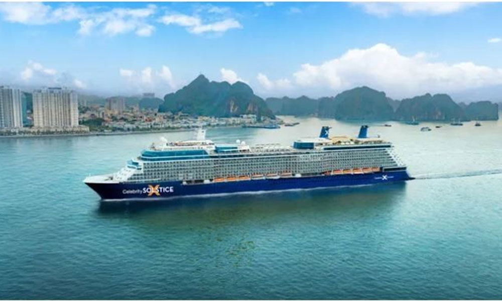 HCM City welcomes luxury cruise liner with nearly 3,000 international visitors