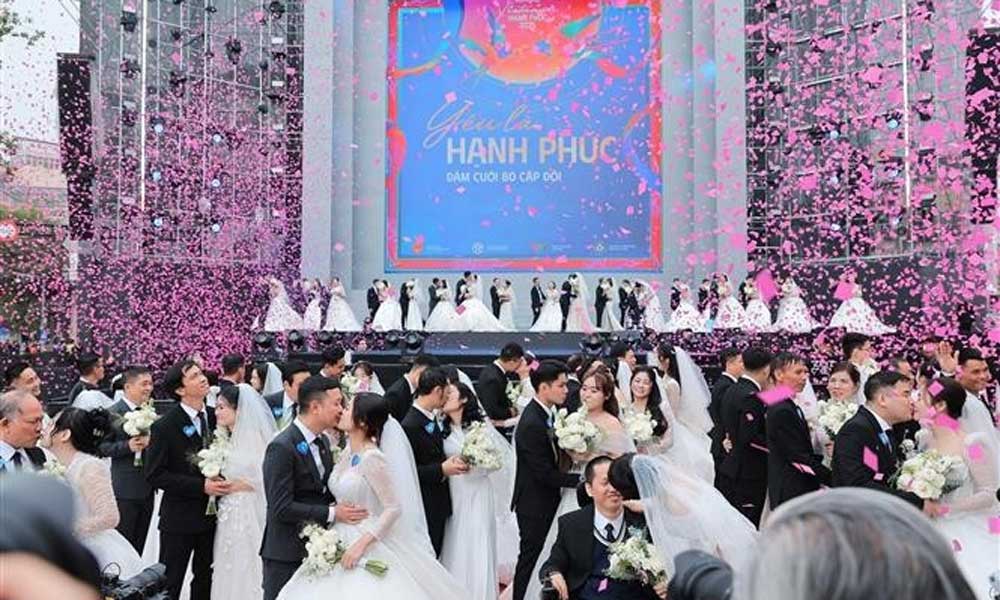 Vietnam Happy Fest 2025 underway in downtown Hanoi