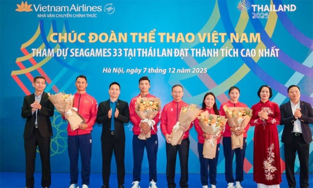 Vietnam Airlines remains official carrier for Vietnamese delegation at regional games