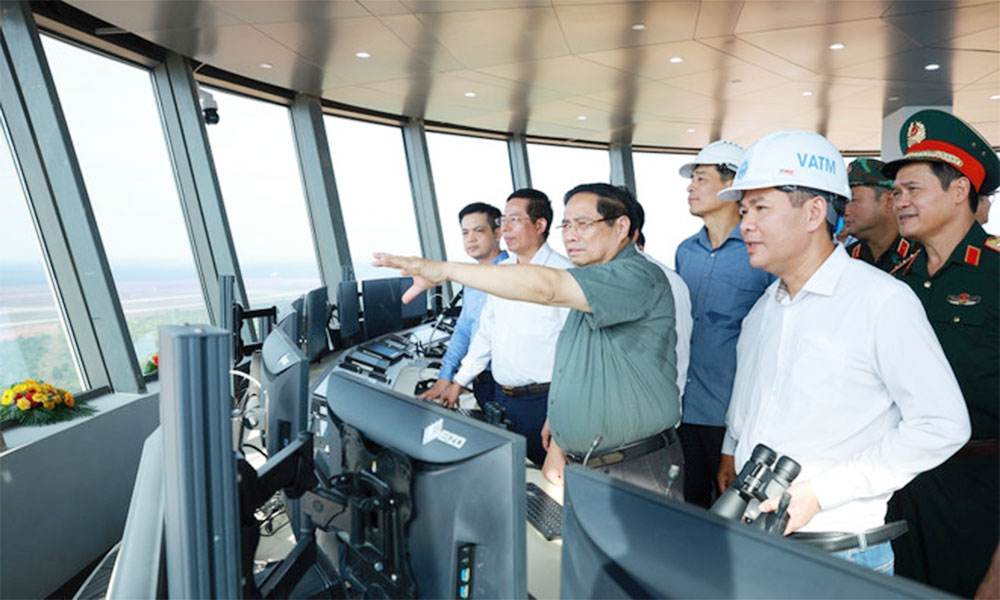 PM requests greater efforts to operate Long Thanh International Airport on schedule