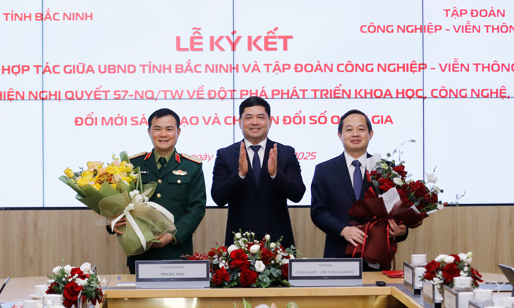 Bac Ninh steps up cooperation with Viettel to boost science, technology and innovation