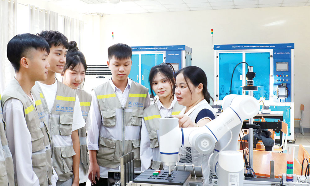 Bac Ninh races to train semiconductor workforce 